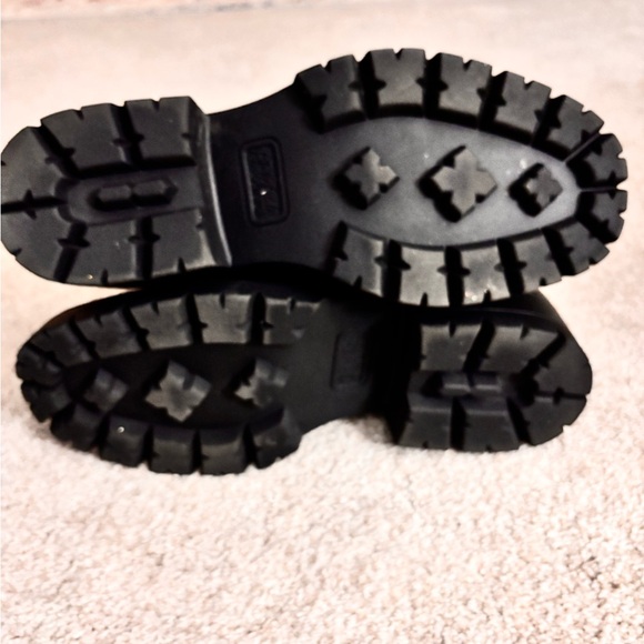 Blowfish Malibu Jagger Vegan Lug Sole Combat Boots Black Size 9 M EUC - Picture 10 of 12